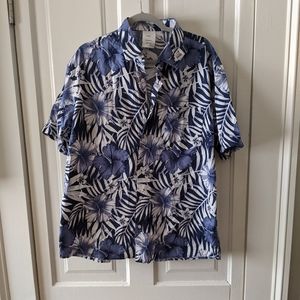 NWT Printed Casual Button Down